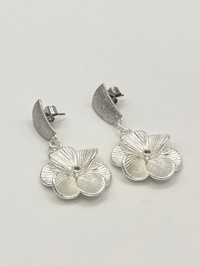 Sterling Silver Flower Drop Earrings – Elegant Floral Statement Earrings