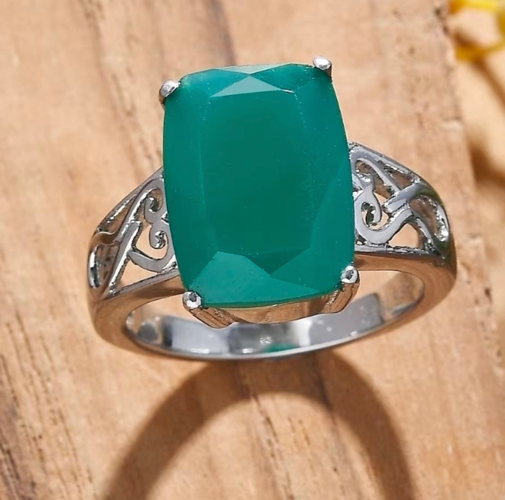 Verde Onyx 6.50 CTW Solitaire Ring in Stainless Steel - Size 8