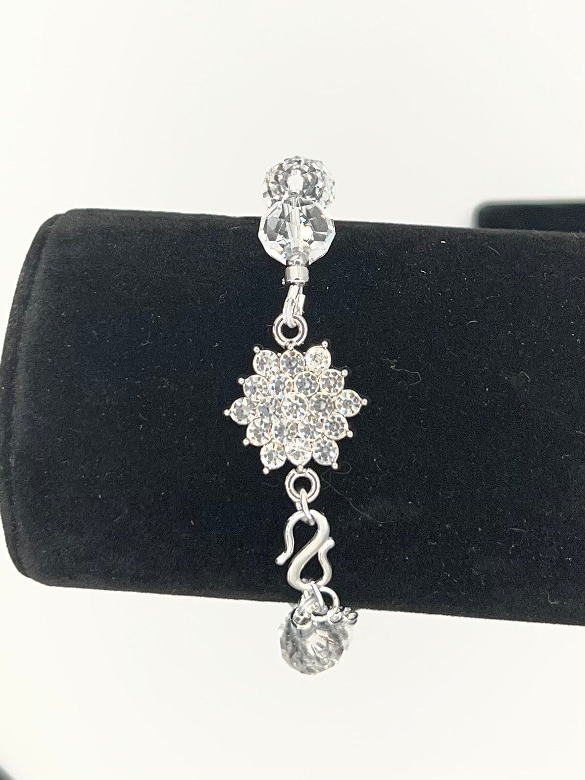 Crystal Snowflake Bracelet – Clear Beaded Rhinestone Bar Bracelet