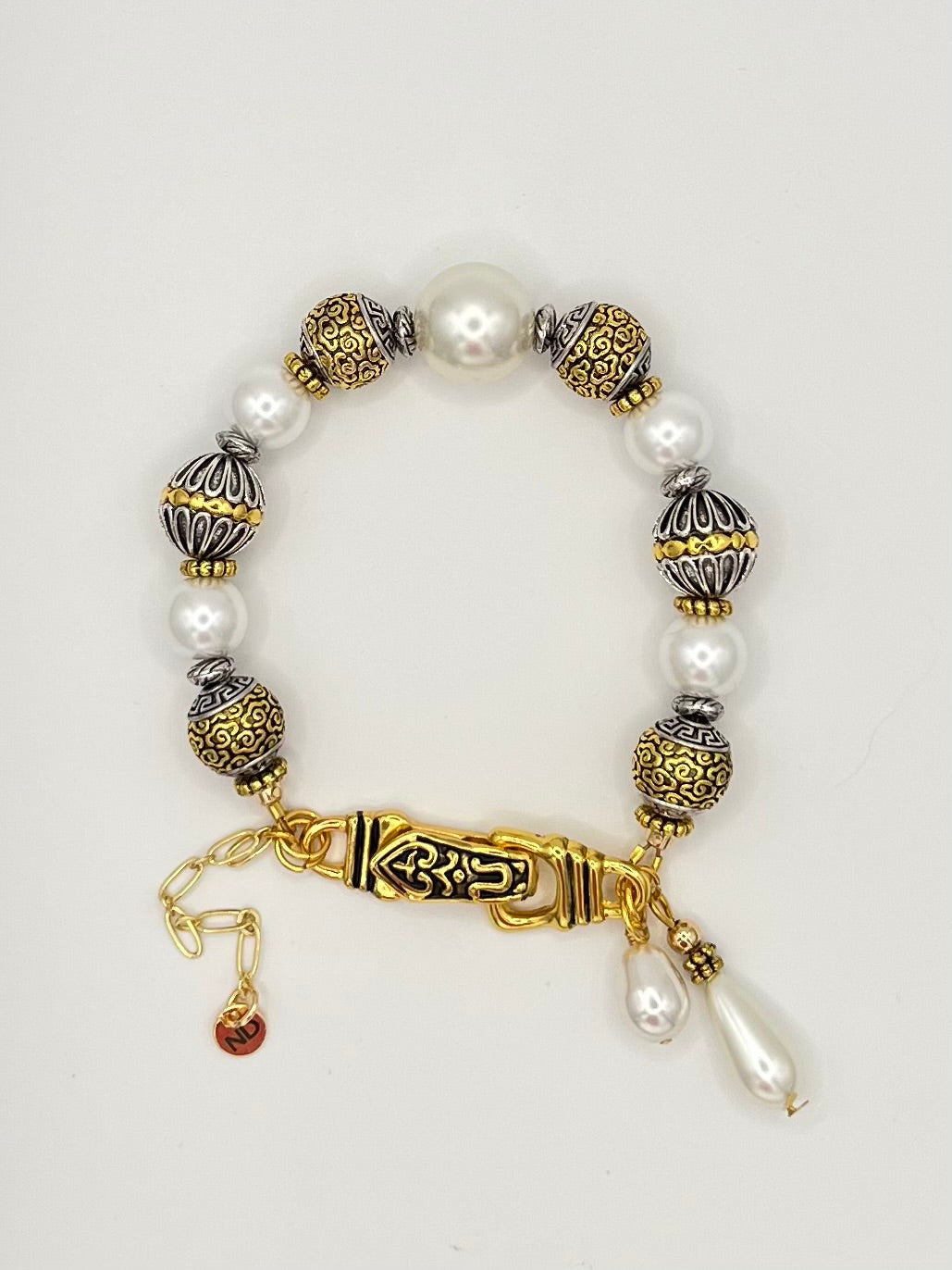Pearl & Gold Accent Bracelet with Magnetic Clasp