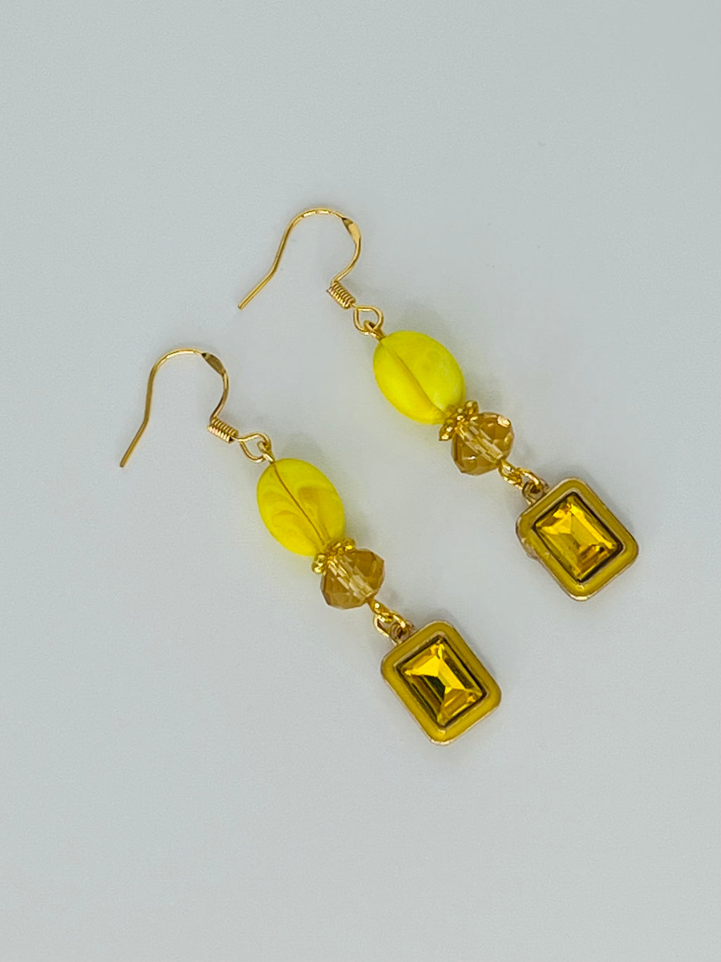 Yellow Beaded and Gemstone Dangle Earrings Set in Gold Tone