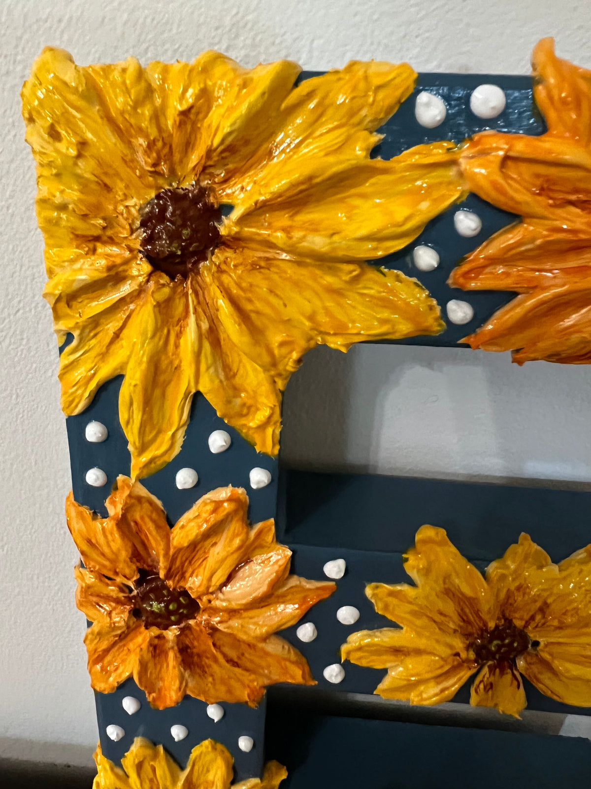 Handcrafted Floral Letter “E” Wall Décor – Textured Acrylic Mixed Media Monogram