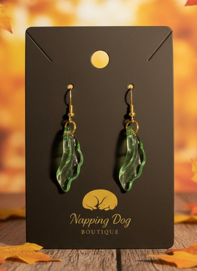 Green Glass Leaf Dangle Earrings – Gold-Tone Nature-Inspired Earrings