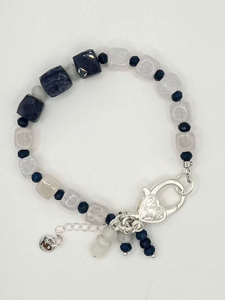 Iolite & Moonstone Bracelet – Natural Gemstone with Silver Heart Clasp
