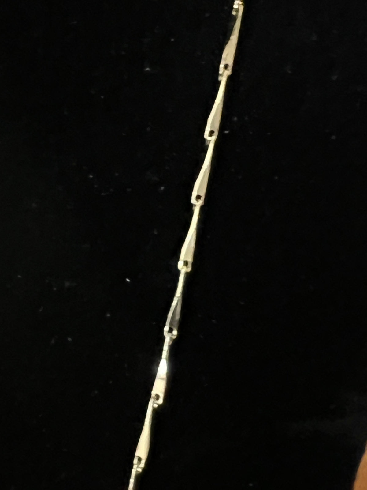 Diamond-Cut Tapered Bar-Link Chain