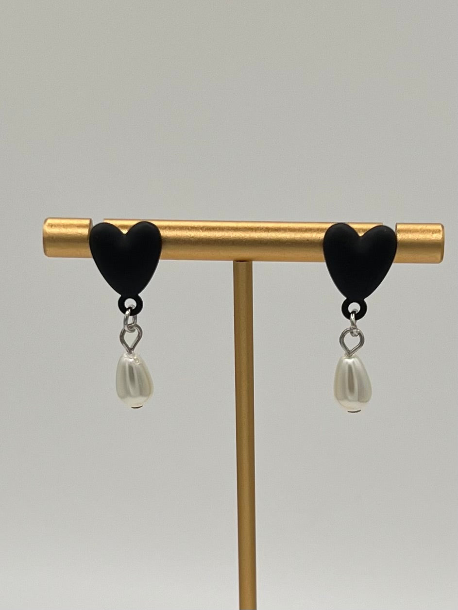 Black Heart & Pearl Drop Earrings