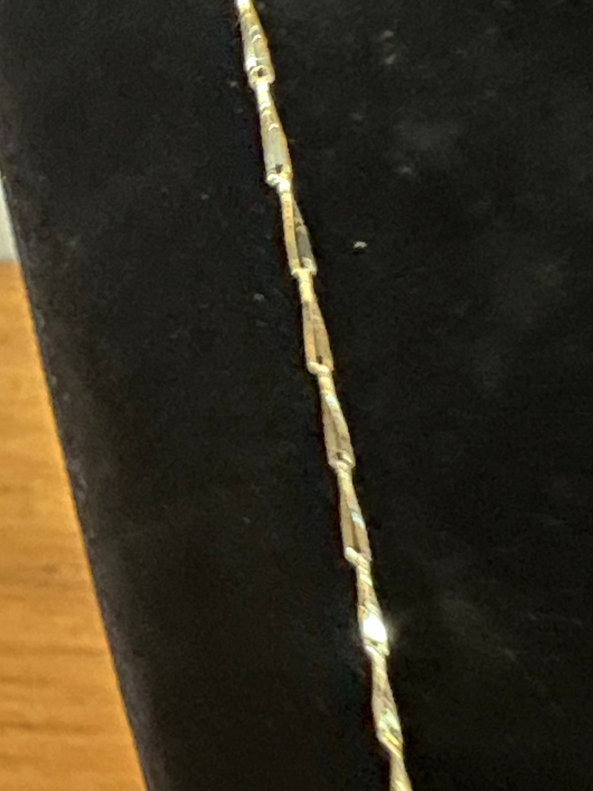 Diamond-Cut Tapered Bar-Link Chain