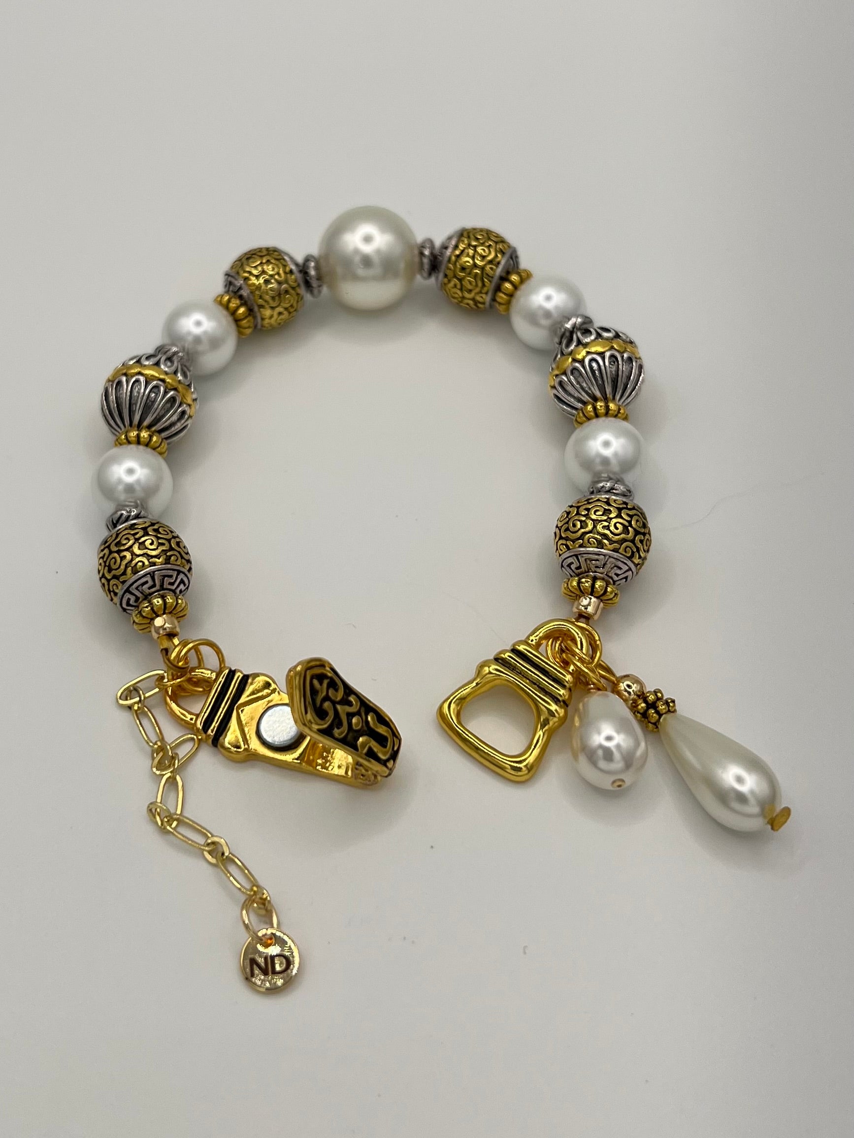 Pearl & Gold Accent Bracelet with Magnetic Clasp
