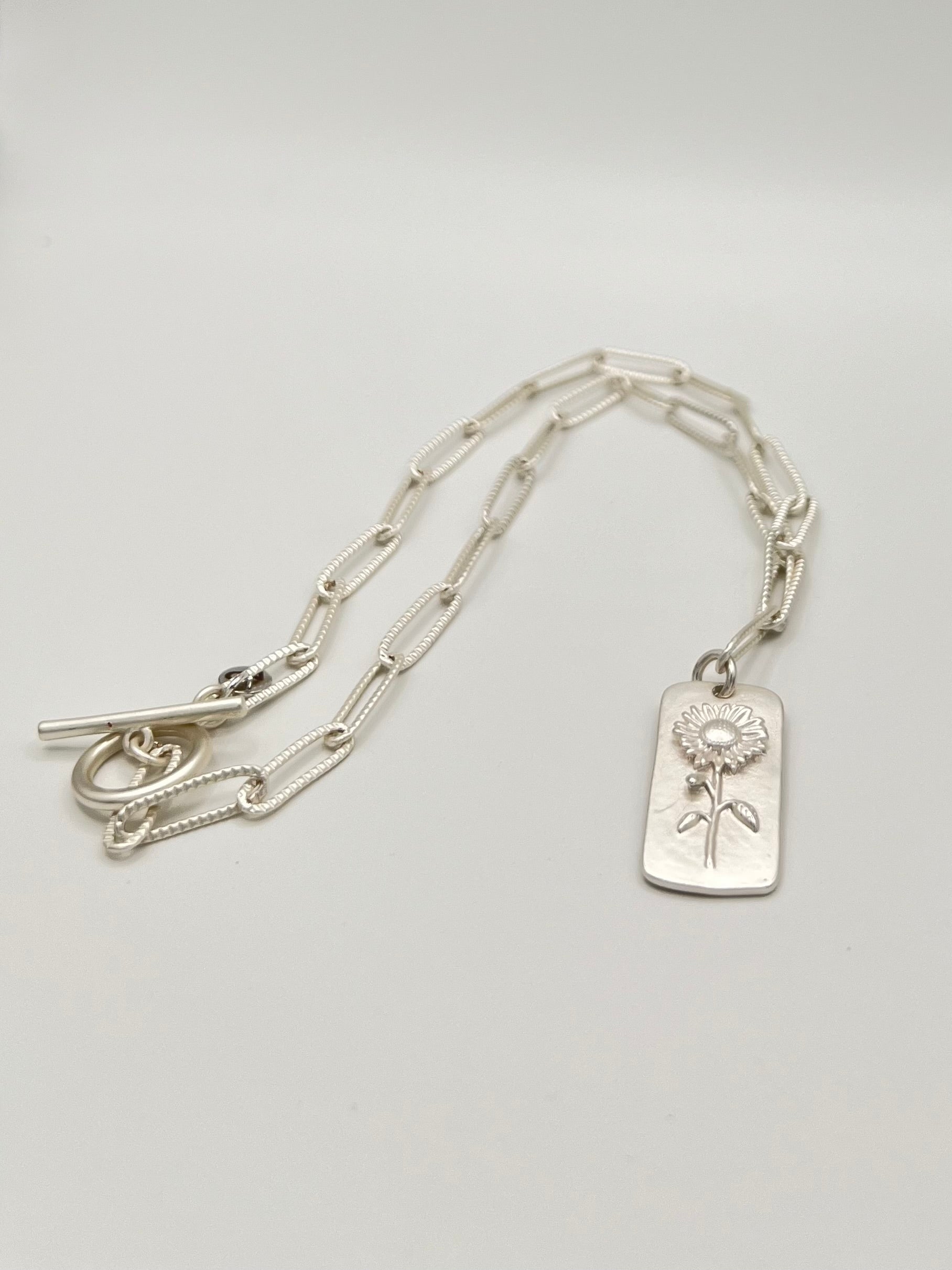 Silver Tone Paperclip Necklace with Silver Daisy Pendant